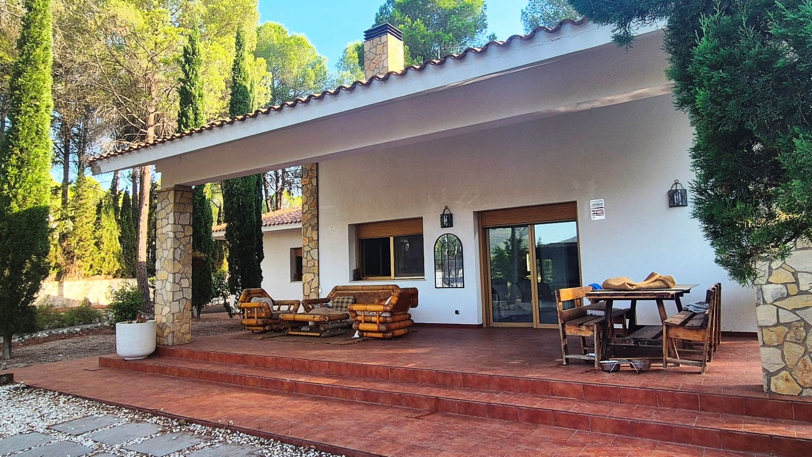 4 bedroom Villa for sale in Ontinyent with pool garage - € 620,000 (Ref: 10007499)