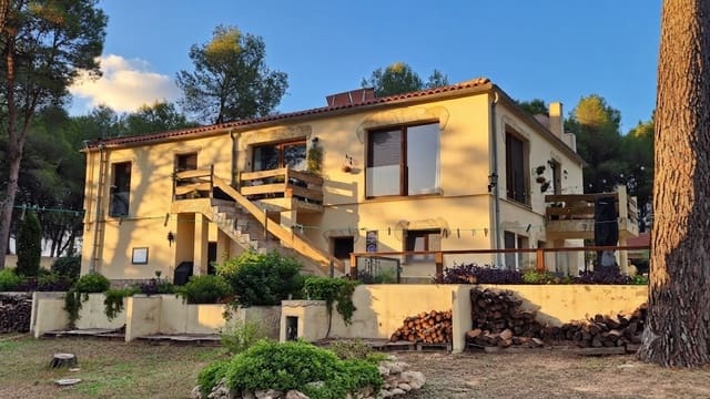 6 Zimmer Villa zu verkaufen in Ontinyent mit Pool Garage - 598.000 € (Ref: 10038563)