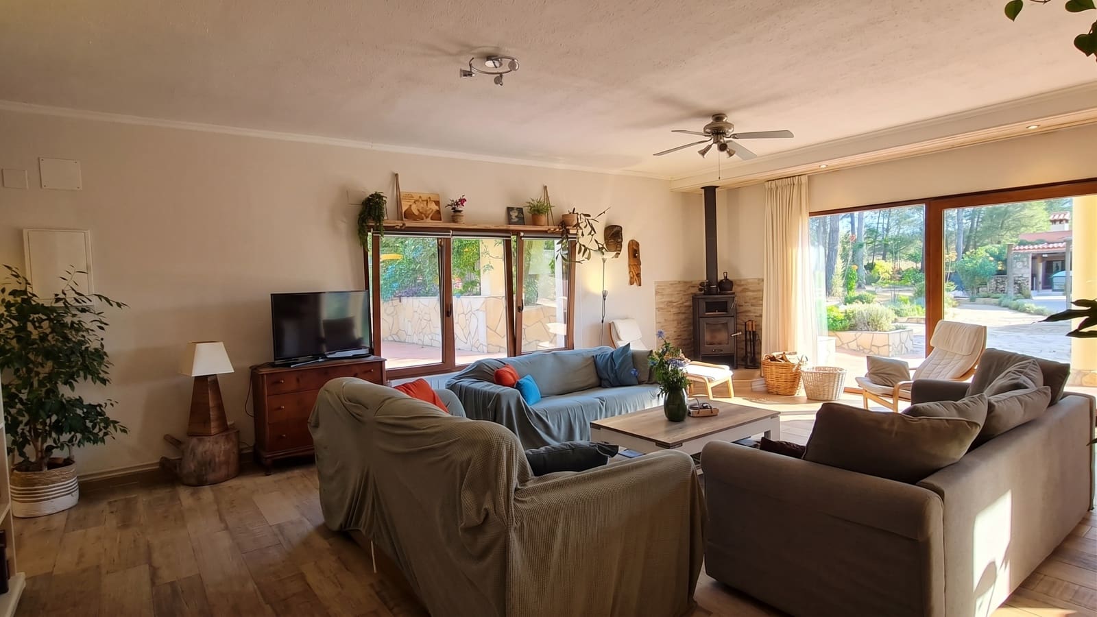 6 Zimmer Villa zu verkaufen in Ontinyent mit Pool Garage - 598.000 € (Ref: 10038563)