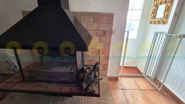 3 makuuhuone Huvila myytävänä paikassa Ontinyent mukana uima-altaan 
autotalli - 165 000 € (Ref: 10041817)