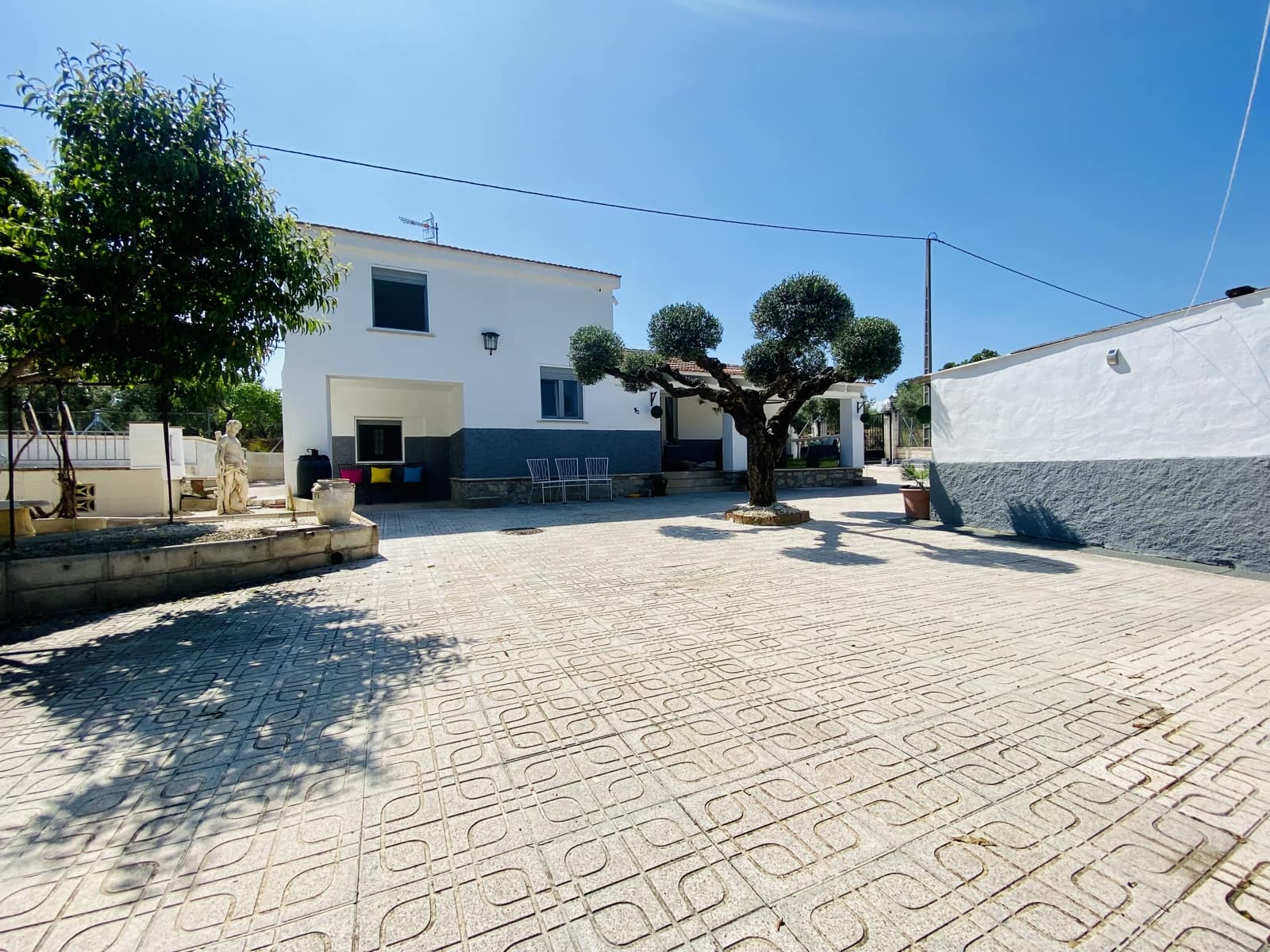 3 bedroom Villa for sale in Cocentaina with pool garage - € 225,000 (Ref: 10045463)