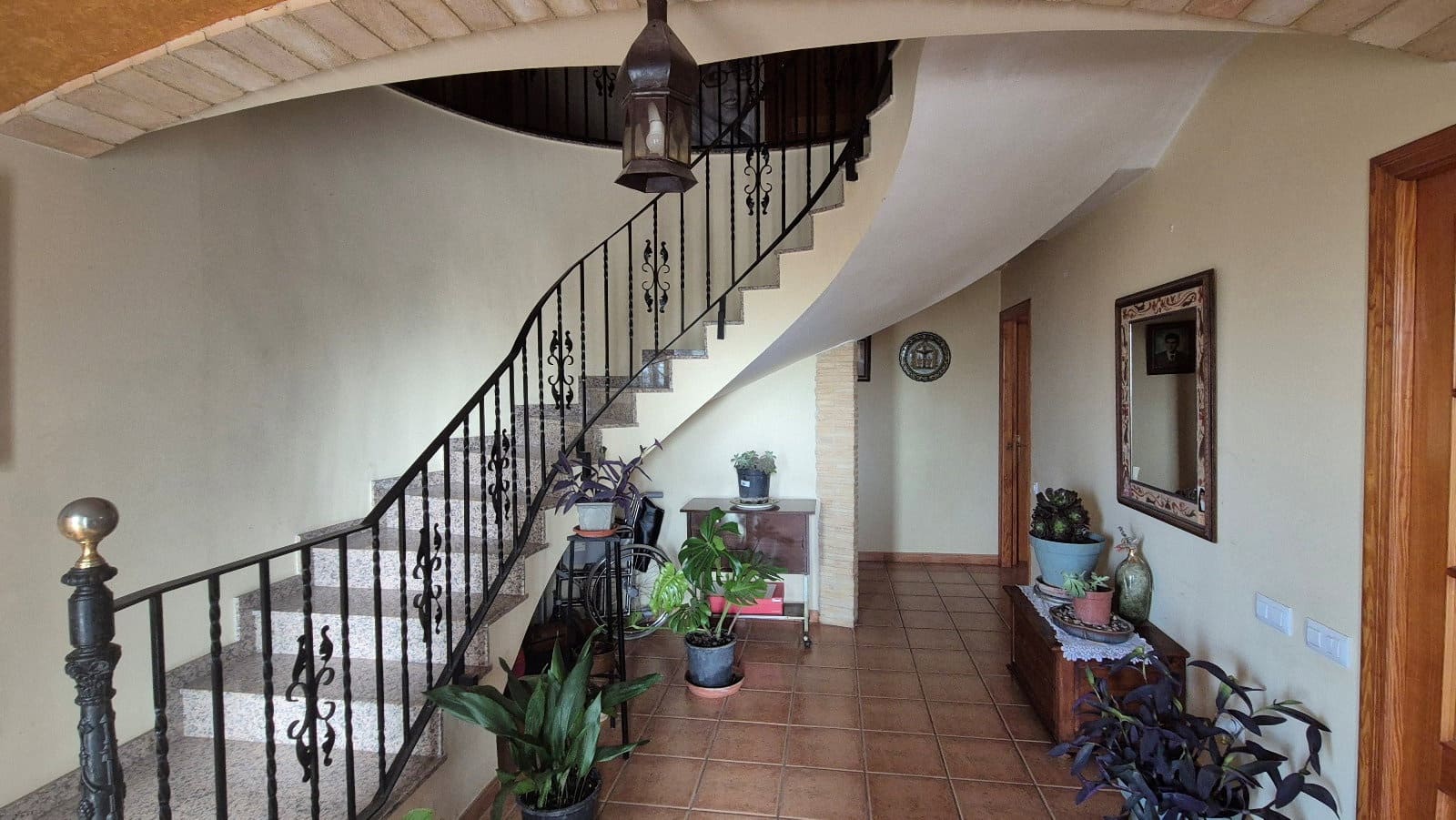 5 slaapkamer Villa te koop in Ontinyent met garage - € 350.000 (Ref: 10091429)