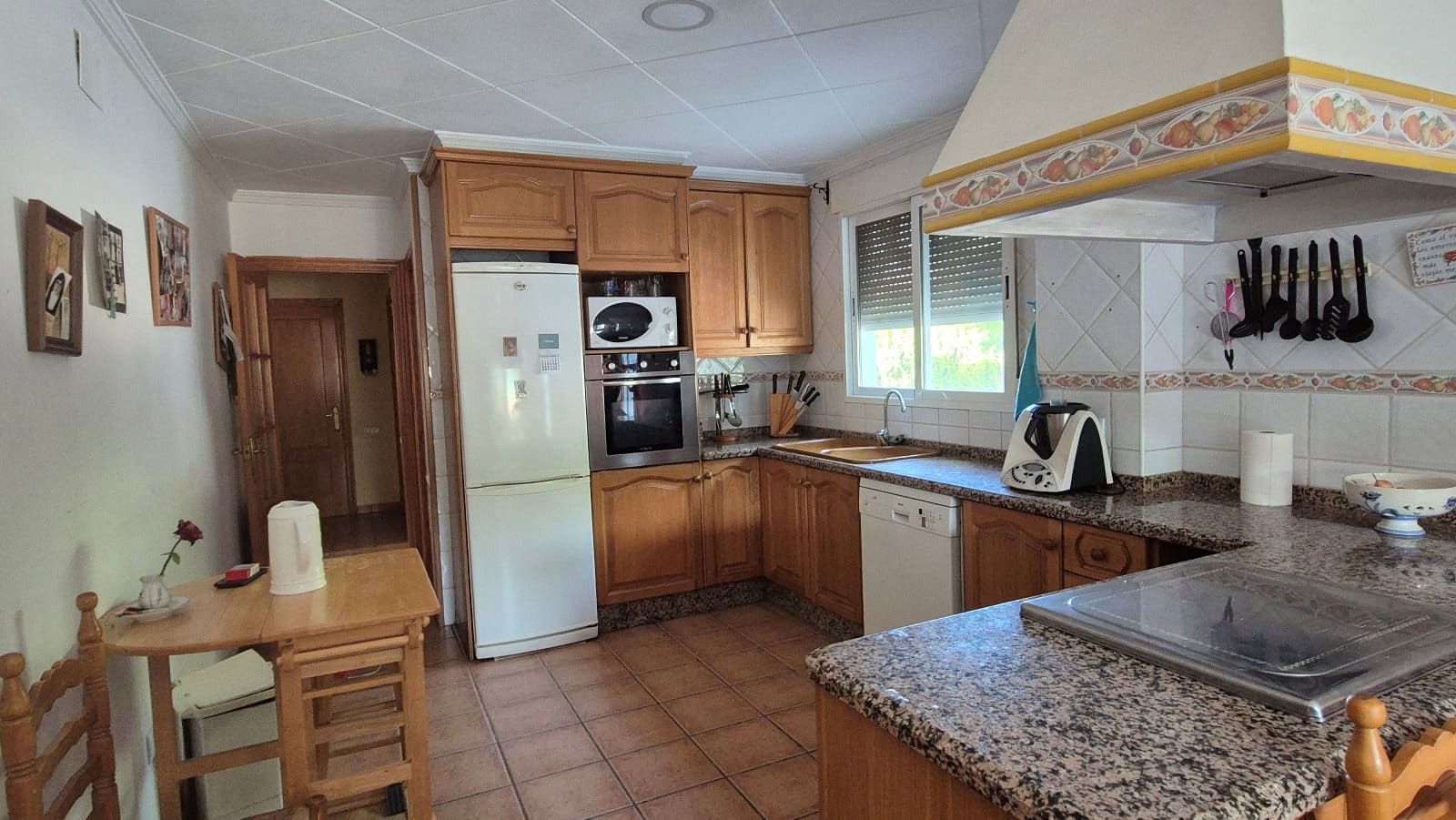 5 slaapkamer Villa te koop in Ontinyent met garage - € 350.000 (Ref: 10091429)