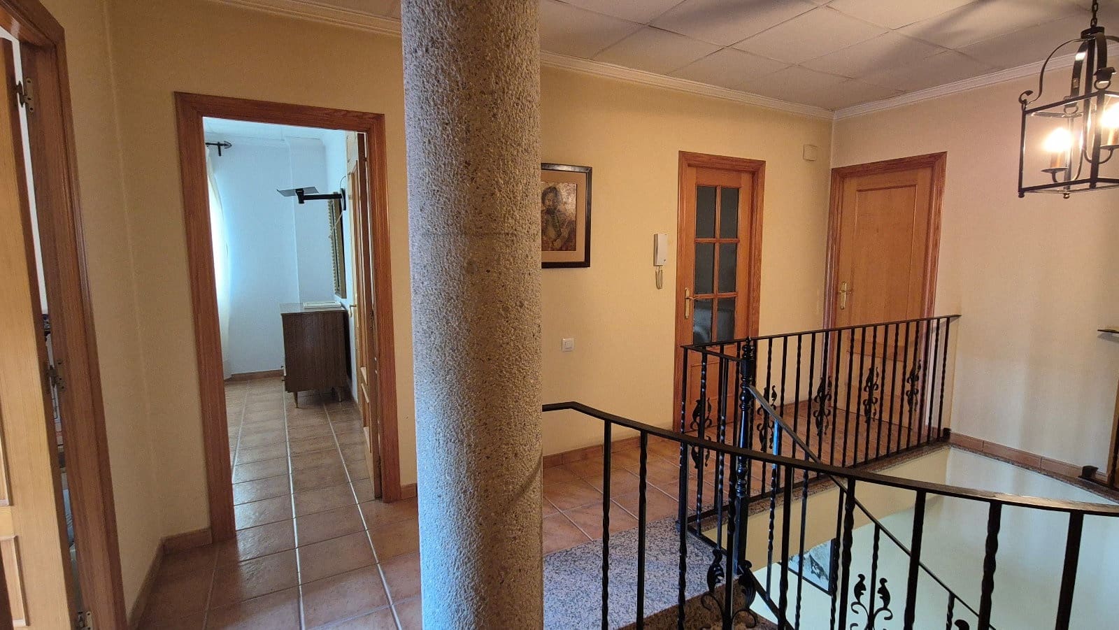 5 slaapkamer Villa te koop in Ontinyent met garage - € 350.000 (Ref: 10091429)
