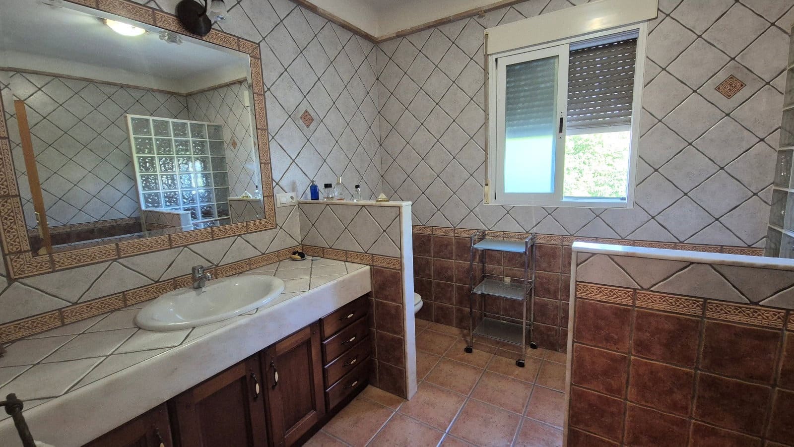 5 slaapkamer Villa te koop in Ontinyent met garage - € 350.000 (Ref: 10091429)