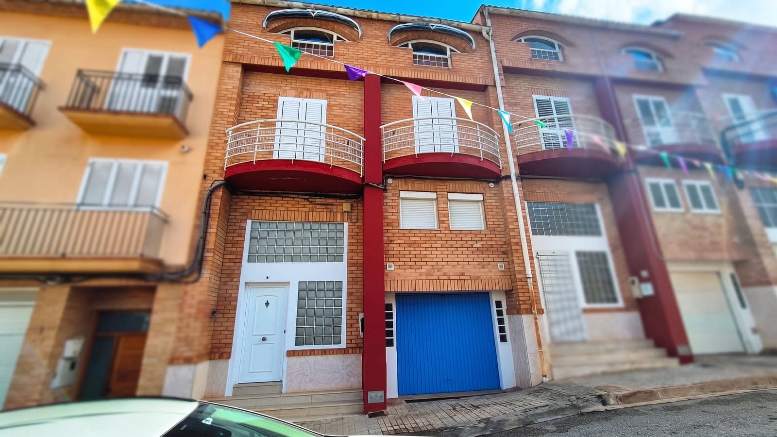 5 soveværelse Byhus til salg i Novele / Novetle med garage - € 265.000 (Ref: 10136392)