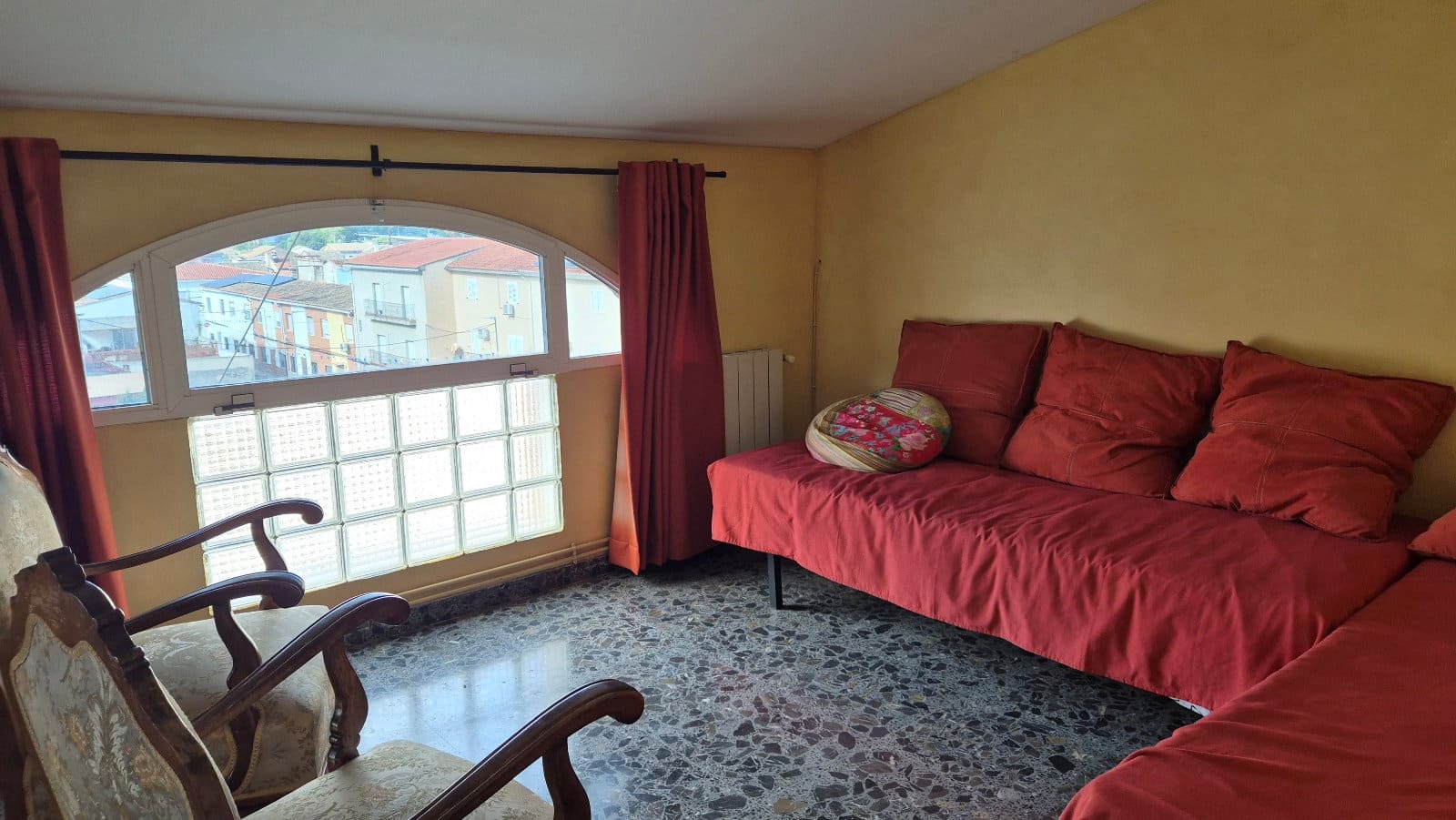 5 soveværelse Byhus til salg i Novele / Novetle med garage - € 265.000 (Ref: 10136392)