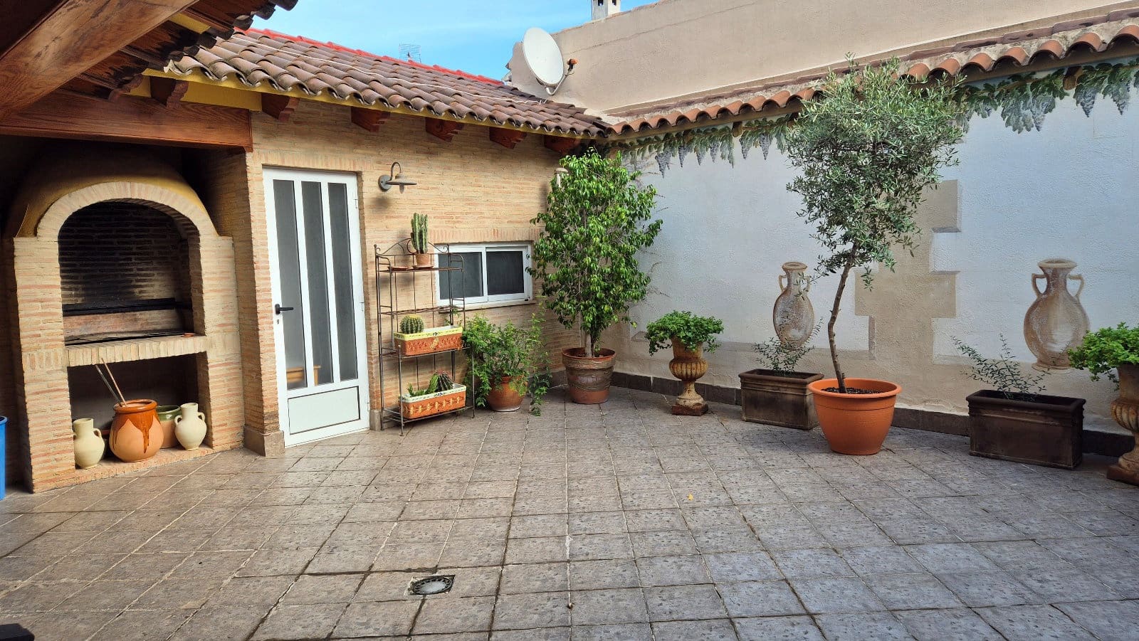 5 soveværelse Byhus til salg i Novele / Novetle med garage - € 265.000 (Ref: 10136392)