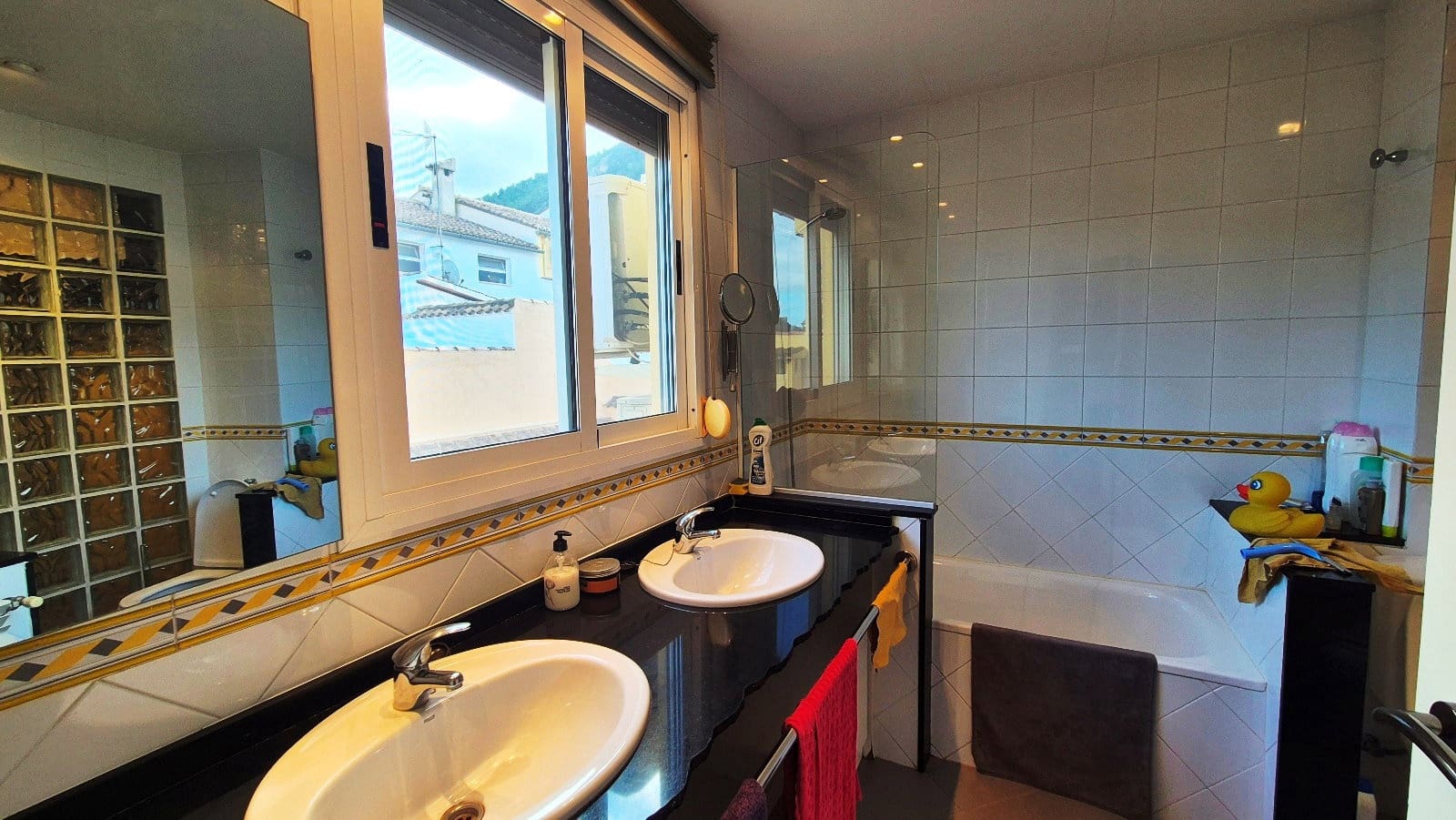 5 soveværelse Byhus til salg i Novele / Novetle med garage - € 265.000 (Ref: 10136392)