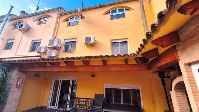 5 soveværelse Byhus til salg i Novelé / Novetlè med garage - € 265.000 (Ref: 10136392)