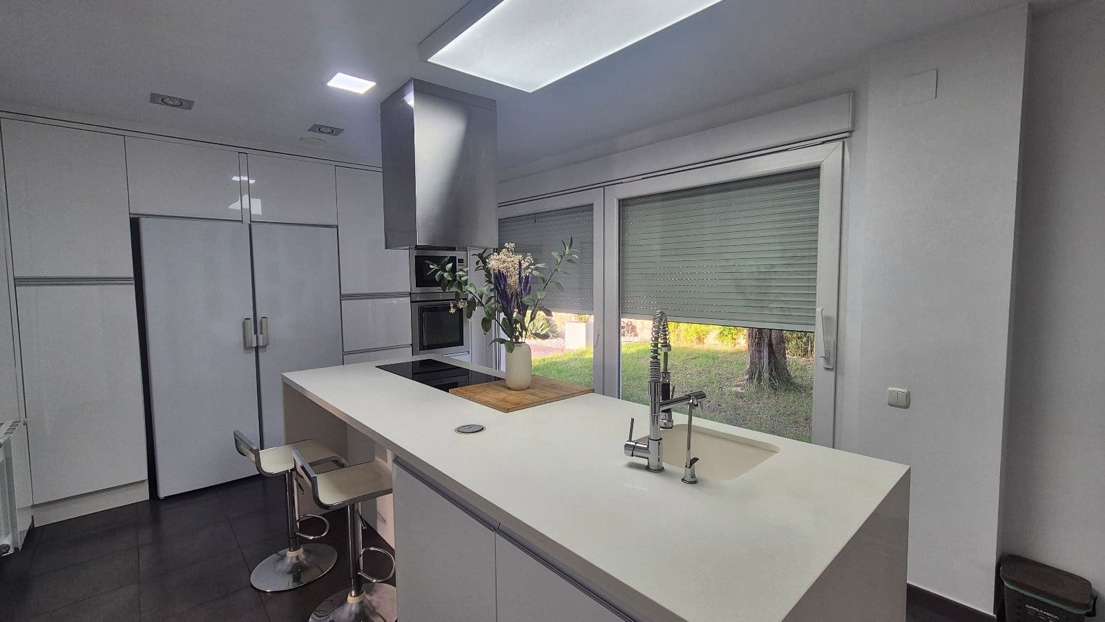 4 bedroom Villa for sale in Ontinyent with pool garage - € 575,000 (Ref: 10179881)
