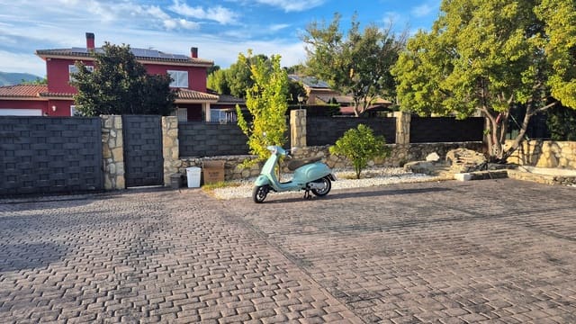 4 bedroom Villa for sale in Ontinyent with pool garage - € 575,000 (Ref: 10179881)