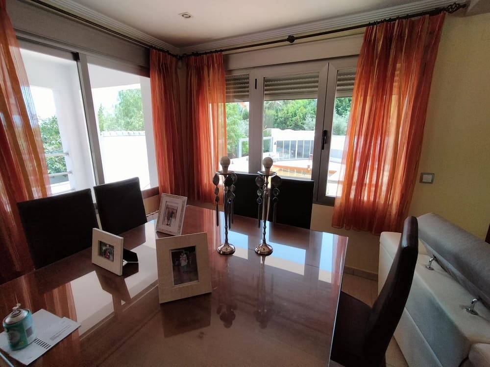 Chalet de 4 habitaciones en Dénia en venta con piscina - 650.000 € (Ref: 6951005)