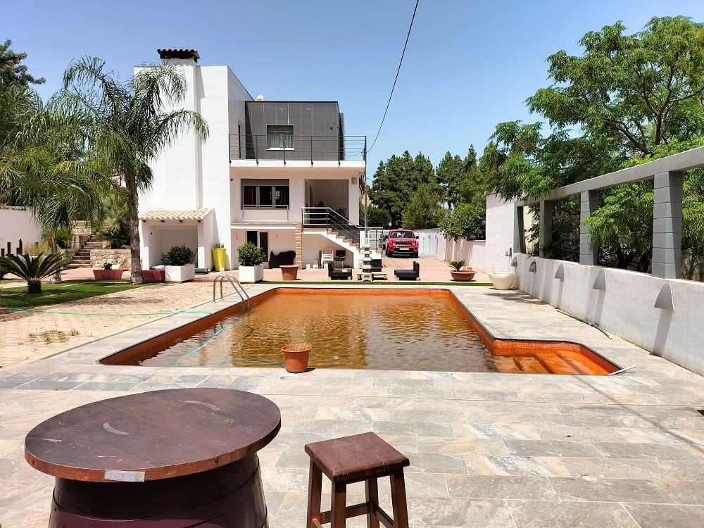 Chalet de 4 habitaciones en Dénia en venta con piscina - 650.000 € (Ref: 6951005)