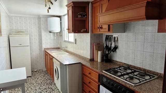3 makuuhuone Huoneisto myytävänä paikassa Ontinyent - 76 500 € (Ref: 7618035)