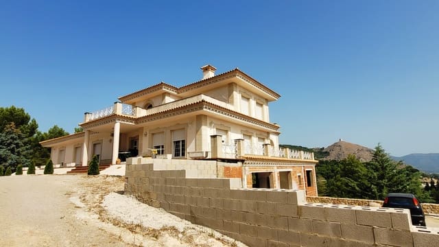 6 slaapkamer Villa te koop in Cocentaina met zwembad - € 670.000 (Ref: 7742217)