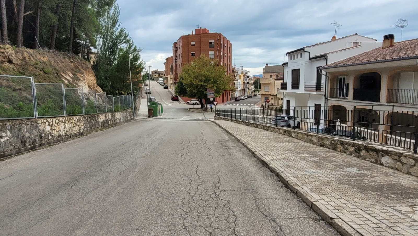 6 soveværelse Byhus til salg i Agullent med garage - € 250.000 (Ref: 7825646)