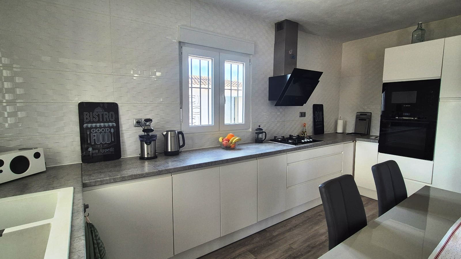 3 bedroom Villa for sale in Albaida with garage - € 210,000 (Ref: 7869146)