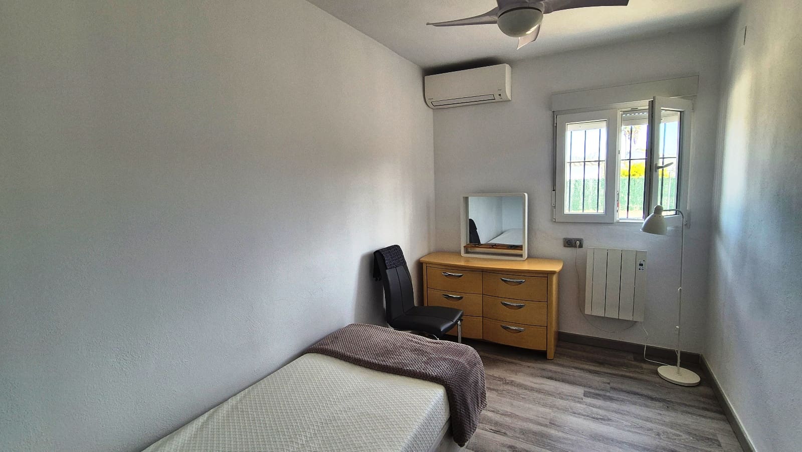 3 bedroom Villa for sale in Albaida with garage - € 210,000 (Ref: 7869146)