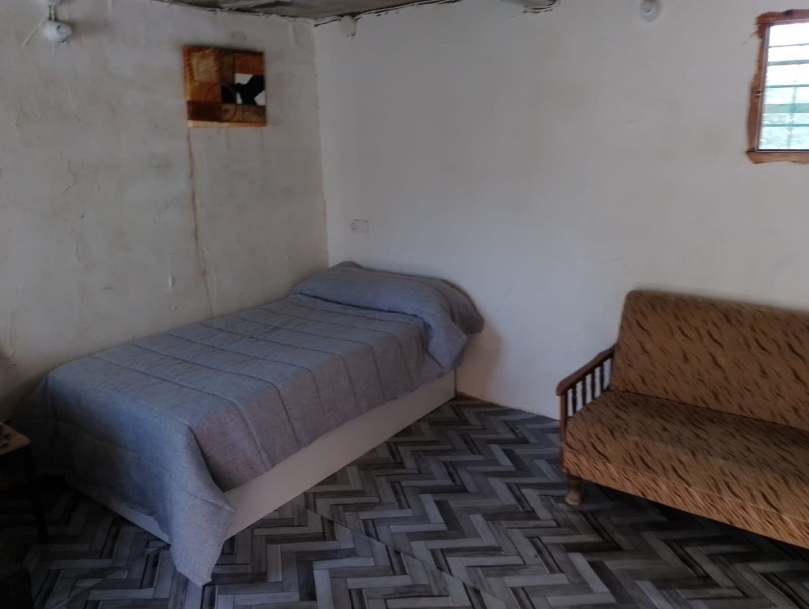 Grunde uden byggetilladelser til salg i Ontinyent - € 35.000 (Ref: 7869147)