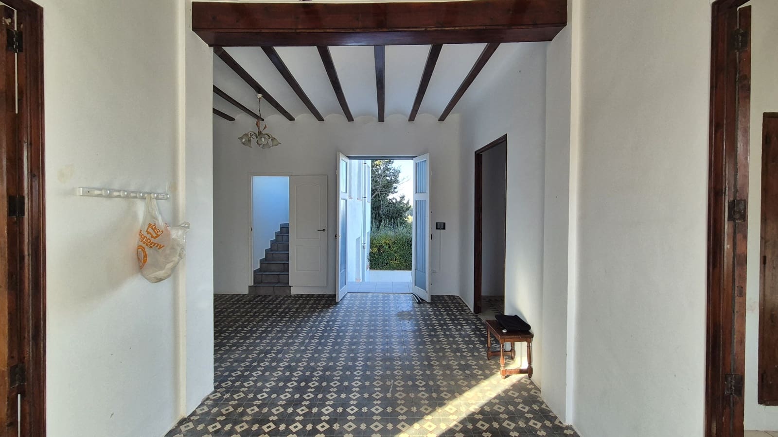 5 makuuhuone Huvila myytävänä paikassa Albaida mukana 
autotalli - 160 000 € (Ref: 8010043)