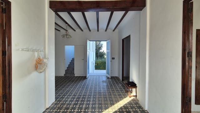 5 makuuhuone Huvila myytävänä paikassa Albaida mukana 
autotalli - 160 000 € (Ref: 8010043)