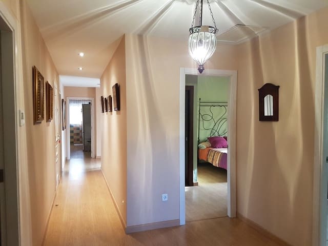 Chalet de 4 habitaciones en Bufalí en venta con garaje - 306.000 € (Ref: 8122887)