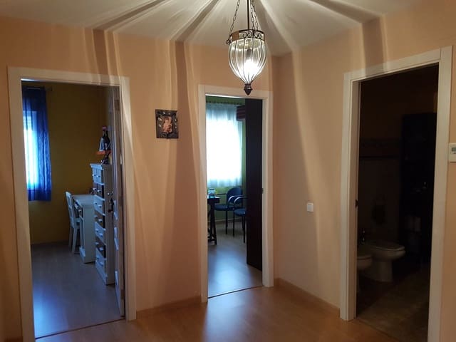 Chalet de 4 habitaciones en Bufalí en venta con garaje - 306.000 € (Ref: 8122887)
