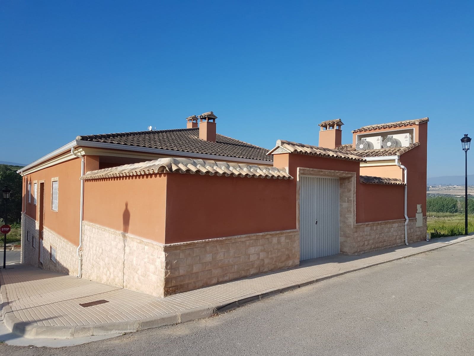 Chalet de 4 habitaciones en Bufalí en venta con garaje - 306.000 € (Ref: 8122887)