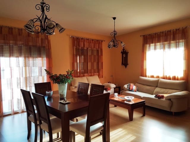 Chalet de 4 habitaciones en Bufalí en venta con garaje - 306.000 € (Ref: 8122887)
