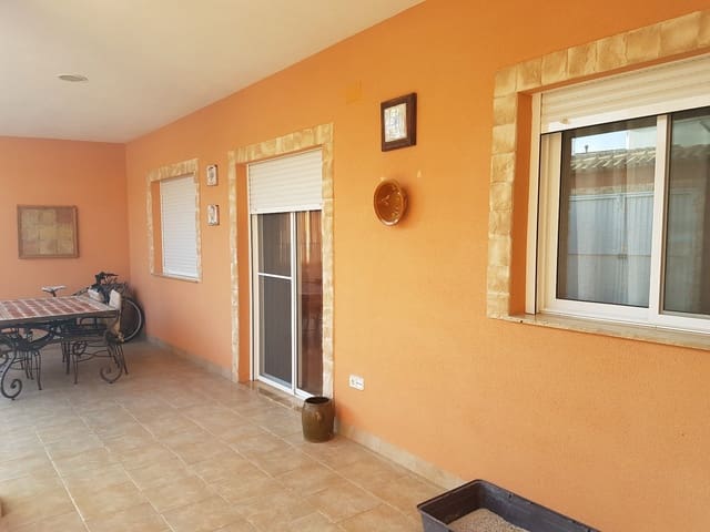 Chalet de 4 habitaciones en Bufalí en venta con garaje - 306.000 € (Ref: 8122887)