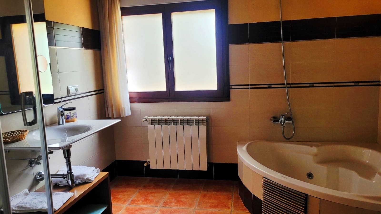 10 soveværelse Finca/Landehus til salg i Bocairent med garage - € 1.900.000 (Ref: 8180948)