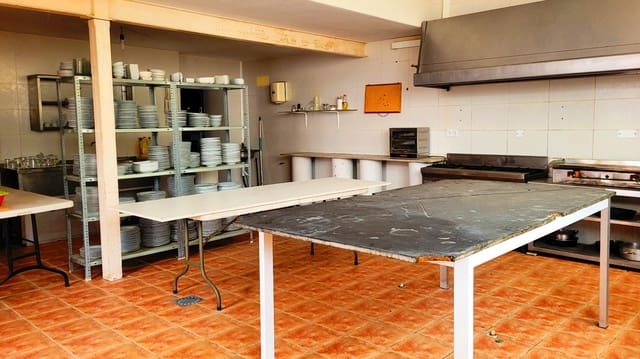 10 soverom Finca/Herregård til salgs i Bocairent med garasje - € 1 900 000 (Ref: 8180948)