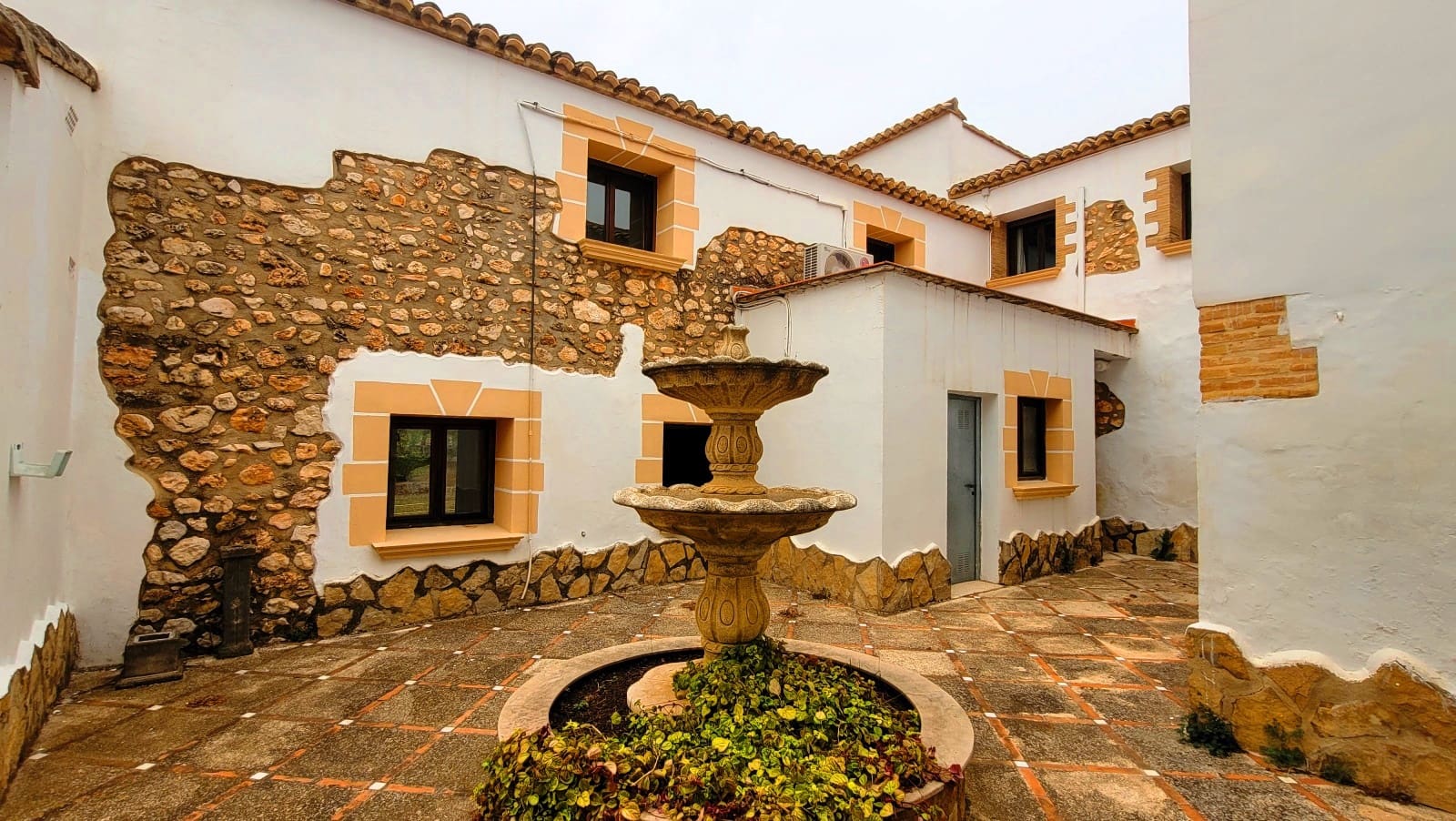 10 soveværelse Finca/Landehus til salg i Bocairent med garage - € 1.900.000 (Ref: 8180948)