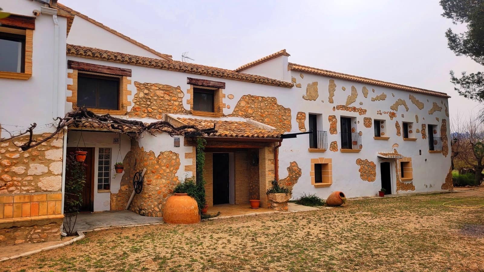 10 bedroom Finca/Country House for sale in Bocairent with garage - € 1,250,000 (Ref: 8180948)