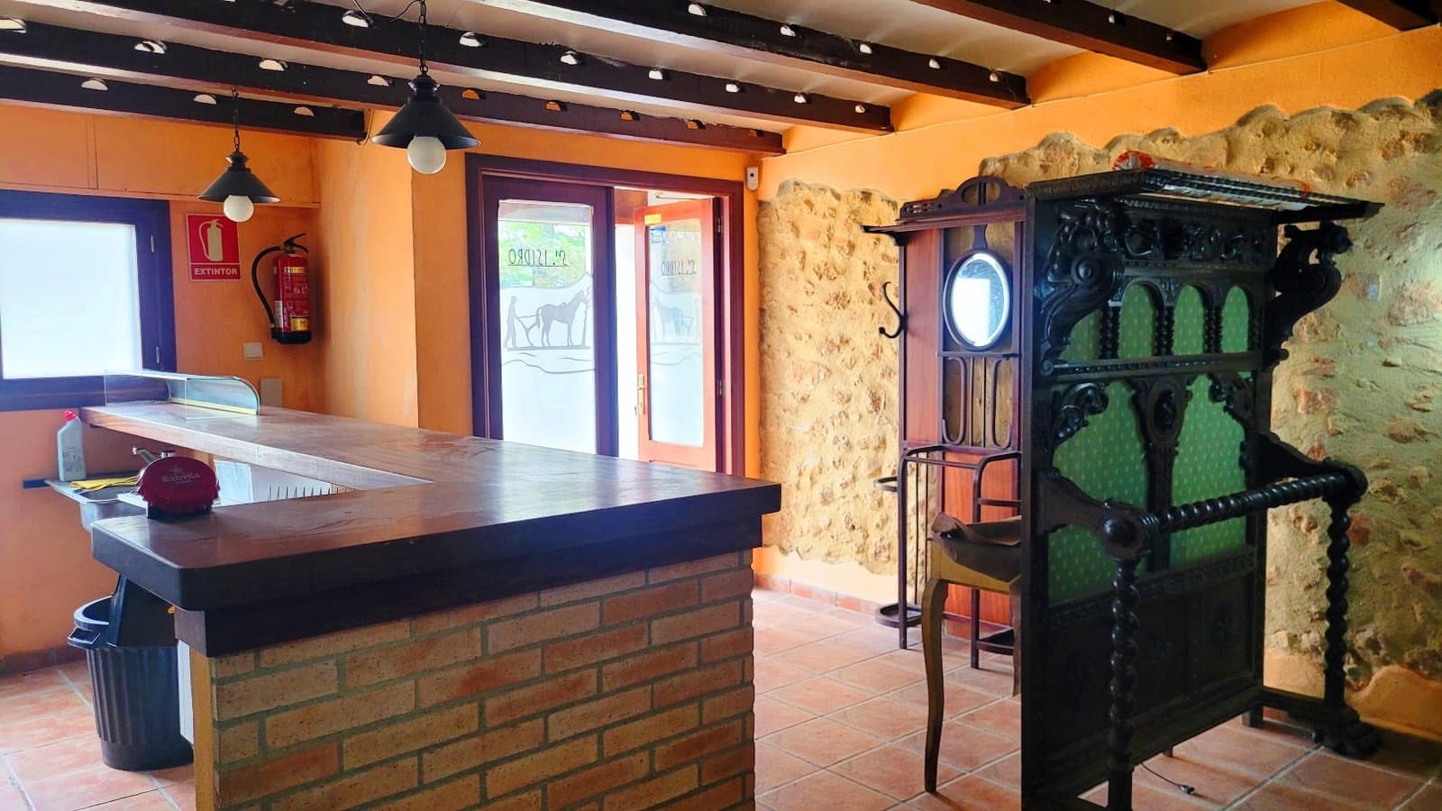 10 bedroom Finca/Country House for sale in Bocairent with garage - € 1,250,000 (Ref: 8180948)