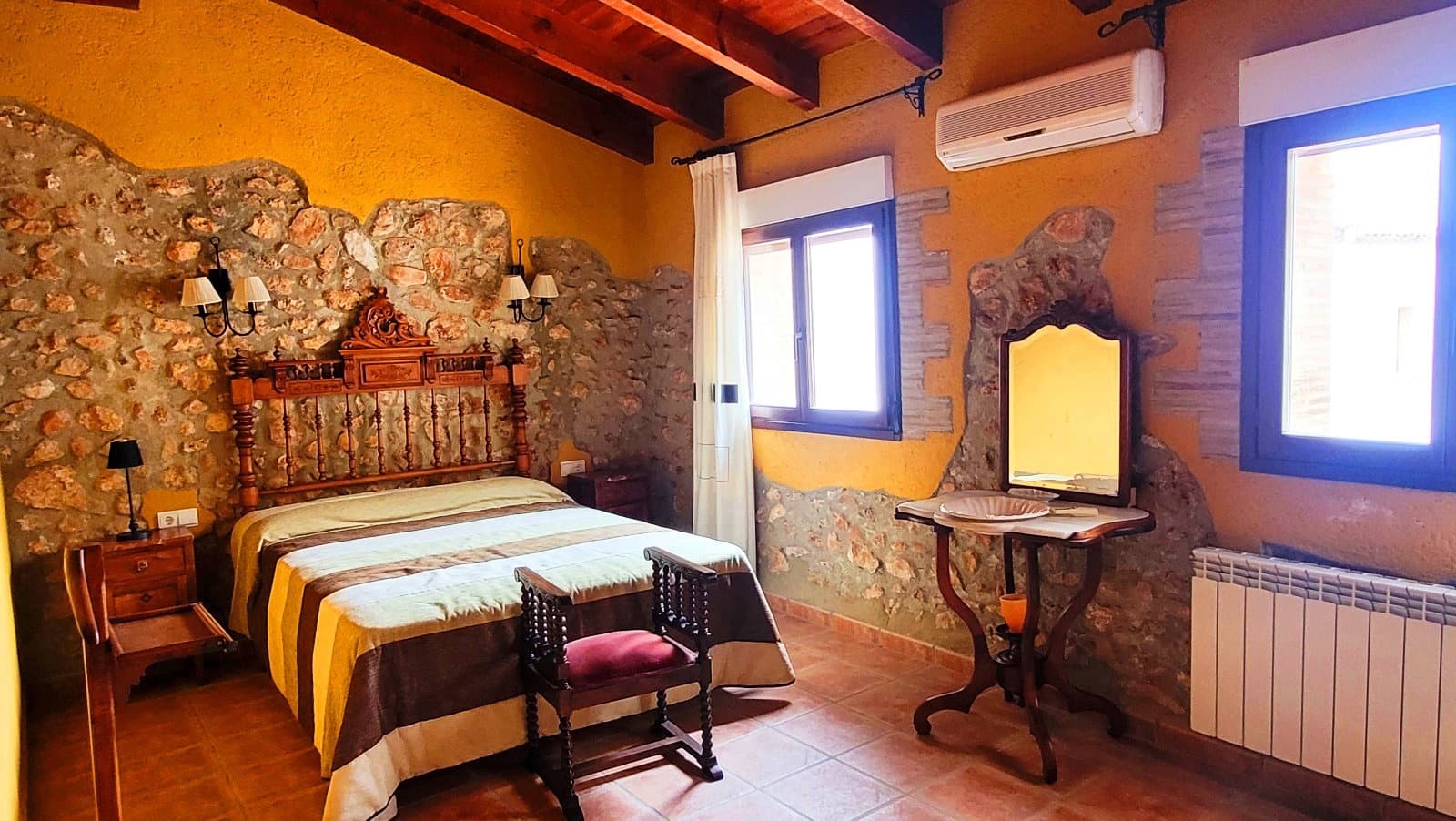 10 bedroom Finca/Country House for sale in Bocairent with garage - € 1,250,000 (Ref: 8180948)