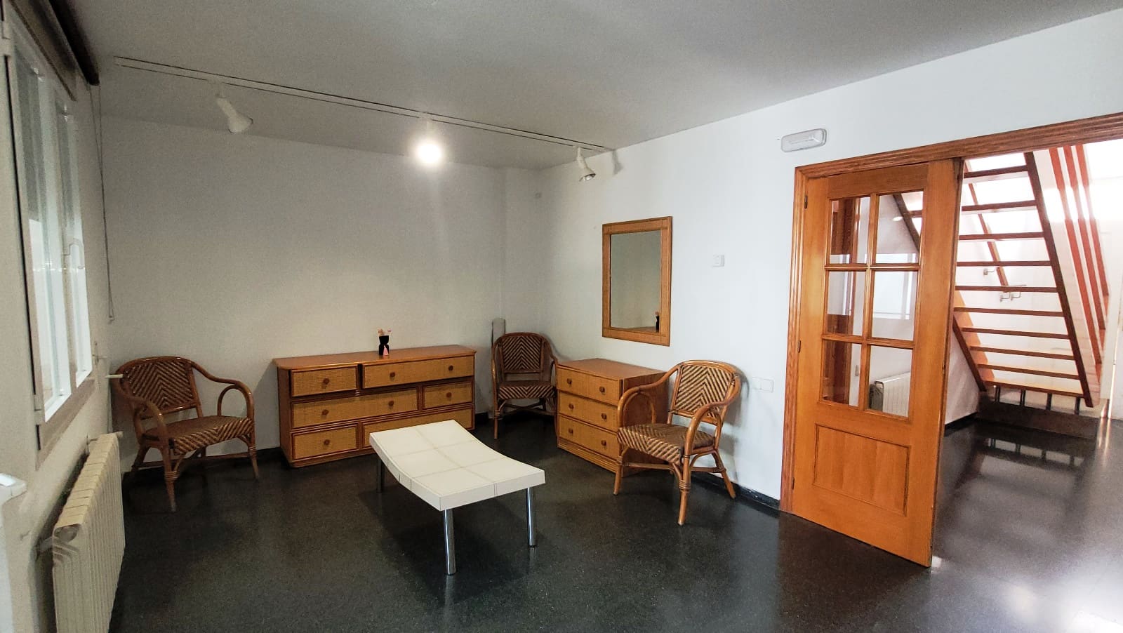 4 bedroom Terraced Villa for rent in Fontanars dels Alforins with garage - € 650 (Ref: 8353232)