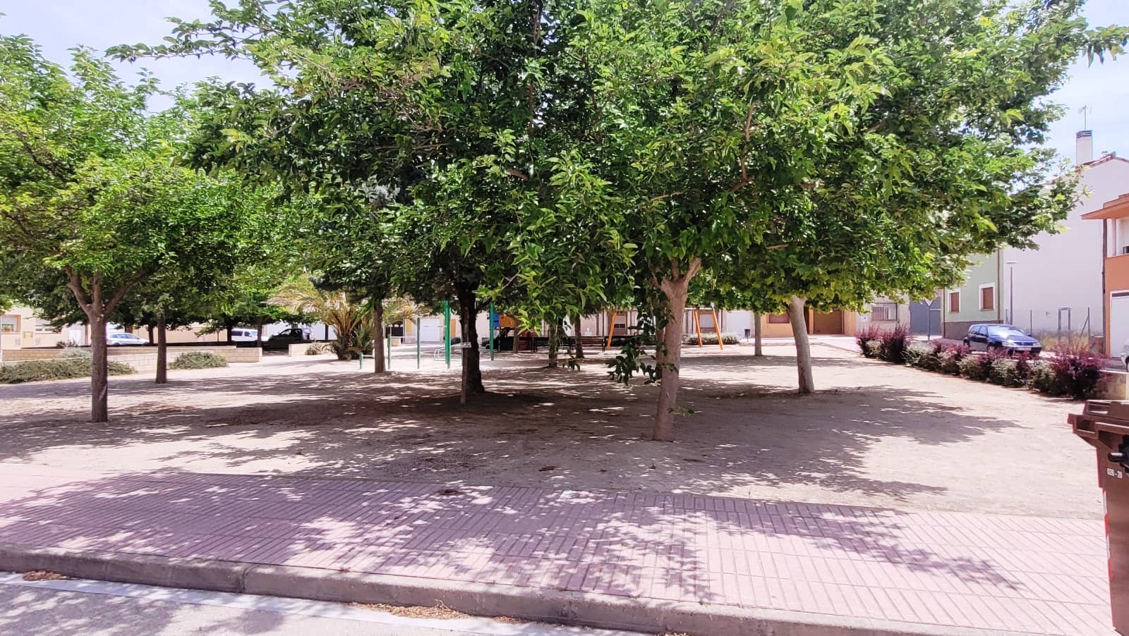 4 bedroom Terraced Villa for rent in Fontanars dels Alforins with garage - € 650 (Ref: 8353232)