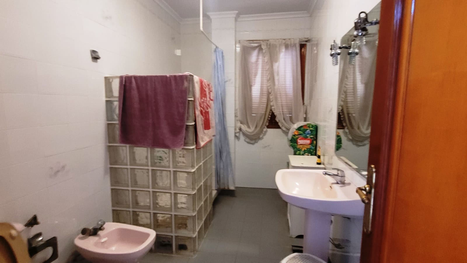 4 soveværelse Villa til salg i Alberic med swimmingpool garage - € 370.000 (Ref: 8404222)