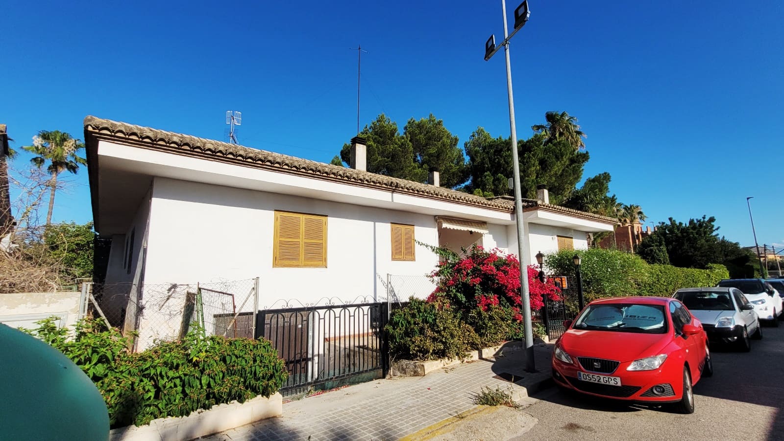 4 soveværelse Villa til salg i Alberic med swimmingpool garage - € 370.000 (Ref: 8404222)