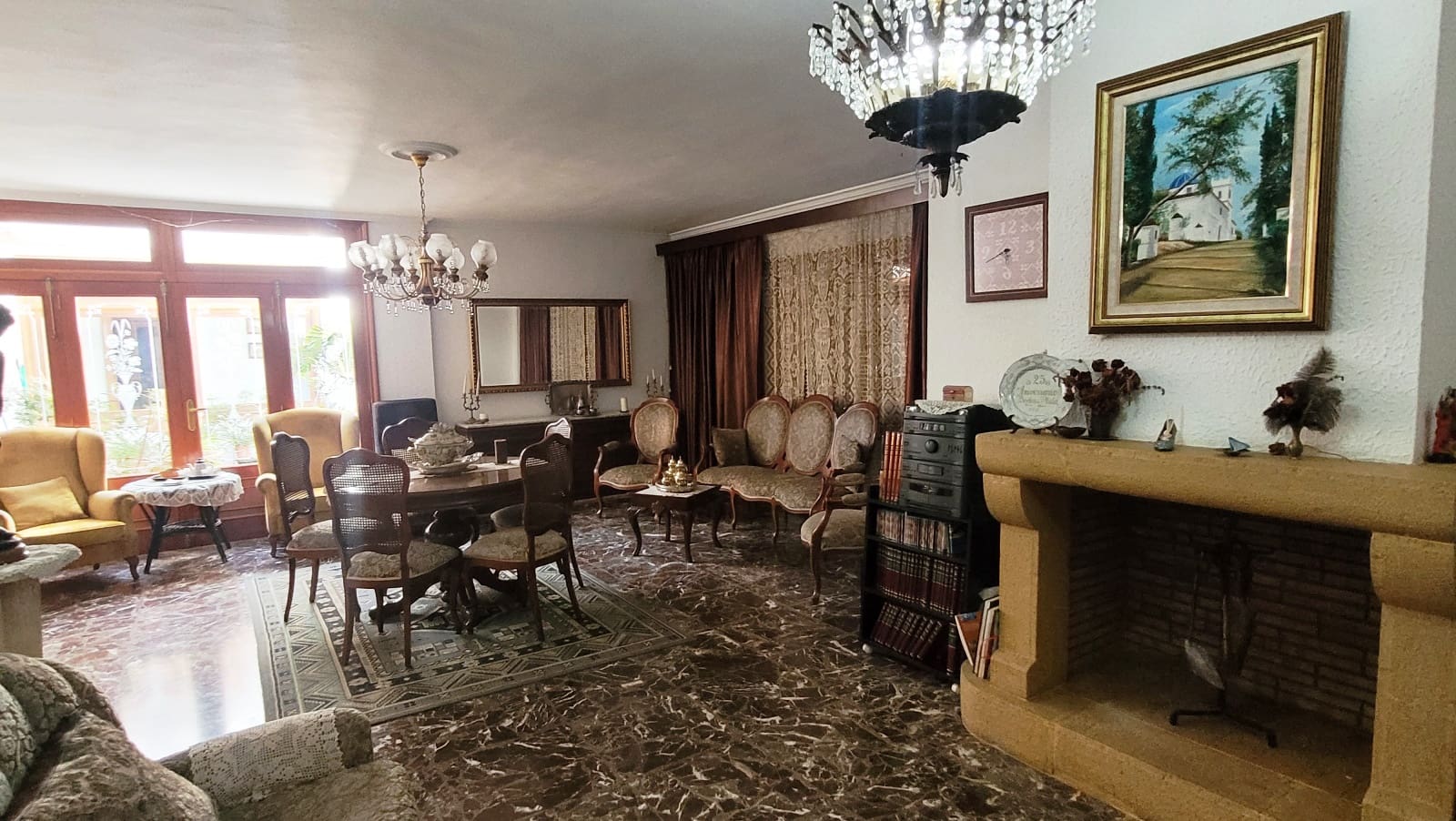 4 soveværelse Villa til salg i Alberic med swimmingpool garage - € 370.000 (Ref: 8404222)