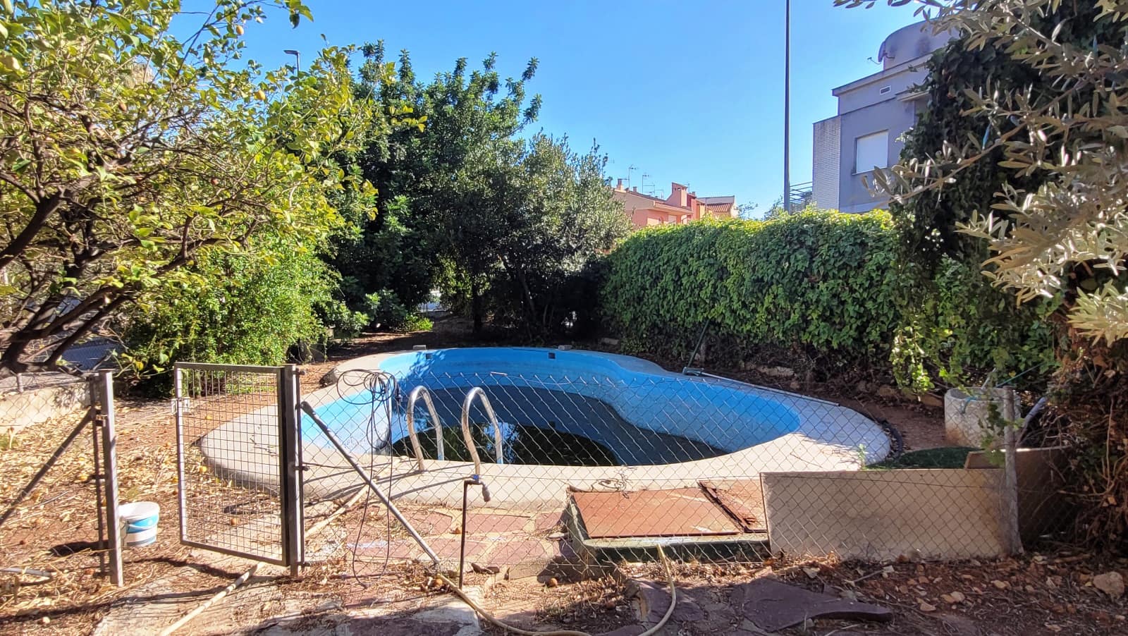 4 soveværelse Villa til salg i Alberic med swimmingpool garage - € 370.000 (Ref: 8404222)