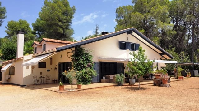 7 soverom Villa til salgs i Ontinyent med svømmebasseng garasje - € 725 000 (Ref: 8458249)