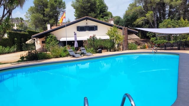 7 soverom Villa til salgs i Ontinyent med svømmebasseng garasje - € 689 000 (Ref: 8458249)