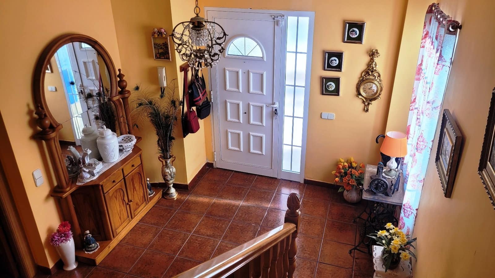 5 sypialnia Willa na sprzedaż w Ontinyent z basenem garażem - 385 000 € (Ref: 8742534)
