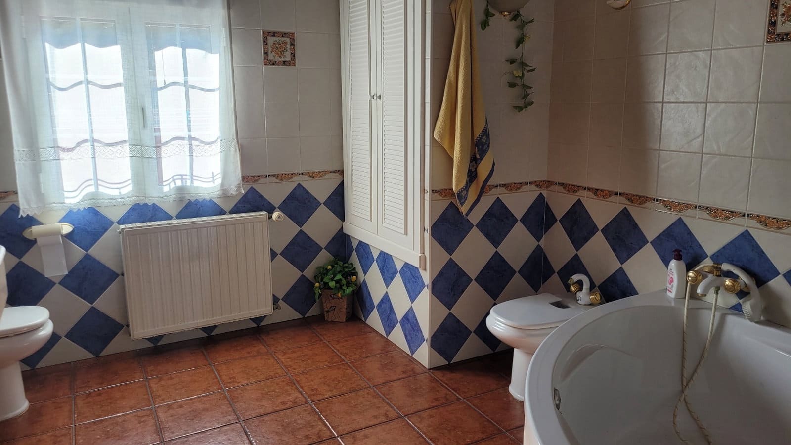5 sypialnia Willa na sprzedaż w Ontinyent z basenem garażem - 385 000 € (Ref: 8742534)