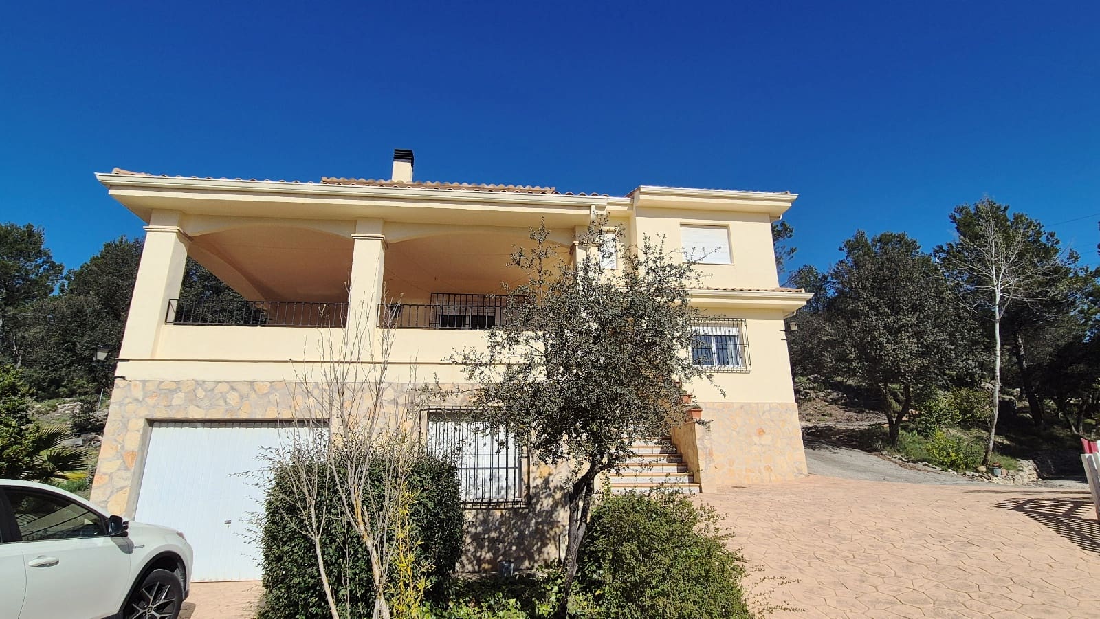 5 soveværelse Villa til salg i Bocairent med swimmingpool garage - € 376.000 (Ref: 8929698)