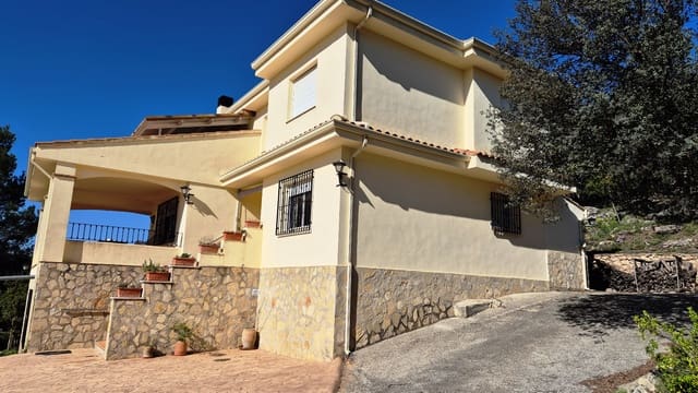 5 soverom Villa til salgs i Bocairent med svømmebasseng garasje - € 376 000 (Ref: 8929698)