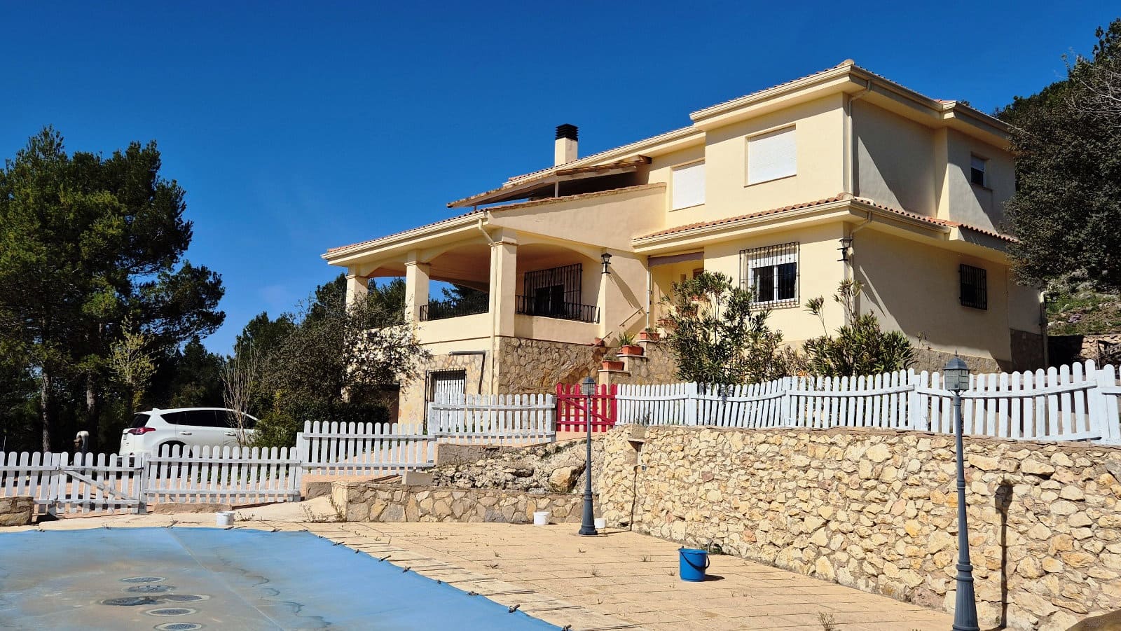 5 sypialnia Willa na sprzedaż w Bocairent z basenem garażem - 376 000 € (Ref: 8929698)